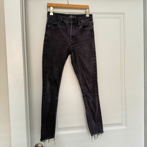 Lucky Brand Jeans | Bridgette Skinny Black Denim Distressed Jeans - Picture 3 of 6